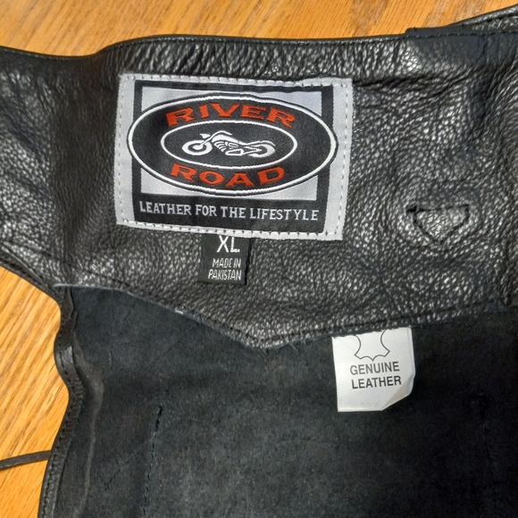 NWT River Road Men's Black Leather Motorcycle Chaps Size XL - Picture 7 of 16